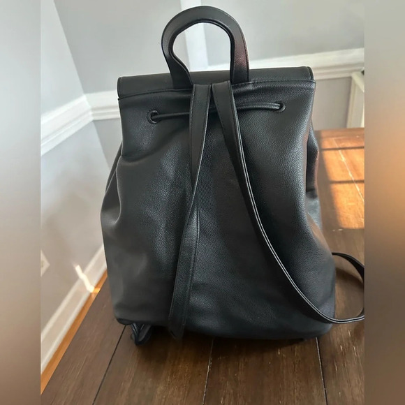 Victoria’s Secret backpack - Picture 8 of 11